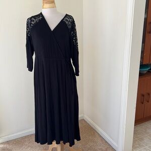 Torrid Size 1X black faux wrap dress with lace